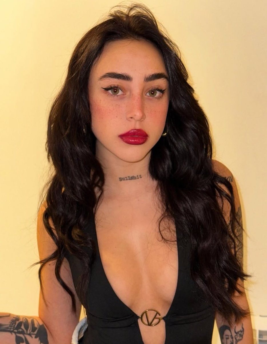 GuapasX's tweet photo. dime una argentina más guapa que Nicki Nicole https://t.co/oCwcy7zP5B