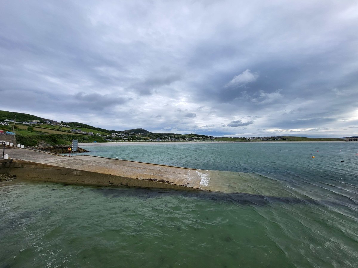 View from Downings Pier, Donegal.
inishview.com/activity/downi…
