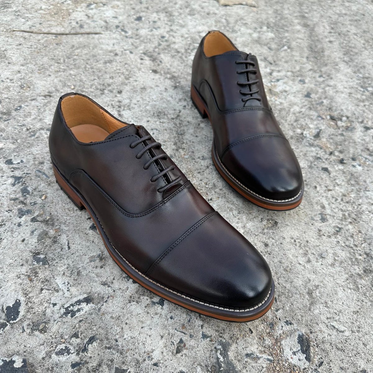 Billionaire Leather Officials.

Size 39_40_41_42_43_44_45

💰Ksh.5200                  #IkoKiatuKe