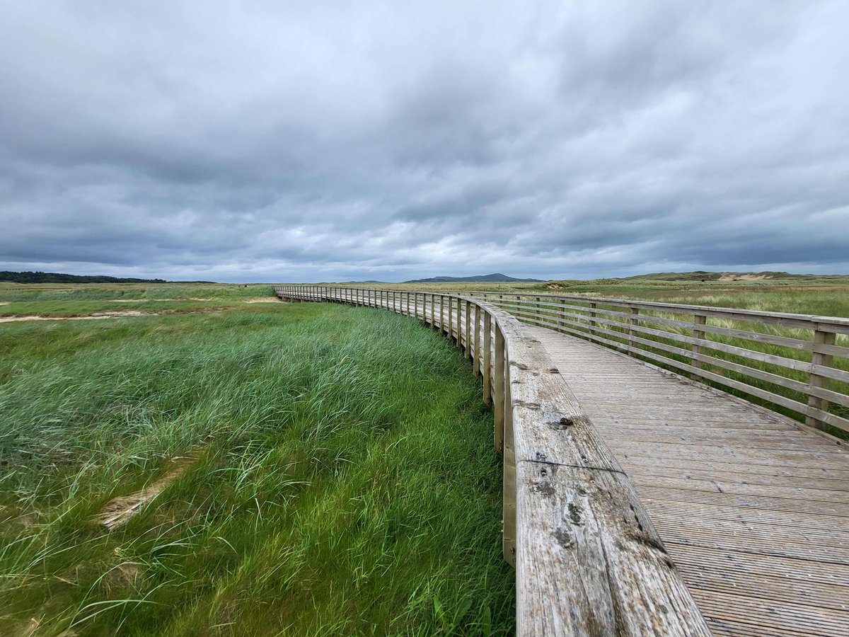 View from the Donegal Boardwalk in North Donegal.
inishview.com/activity/doneg…