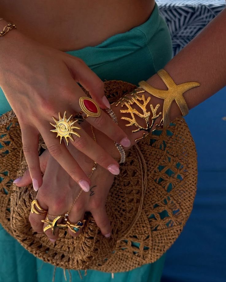 👜 (@selectoutfit) on Twitter photo 