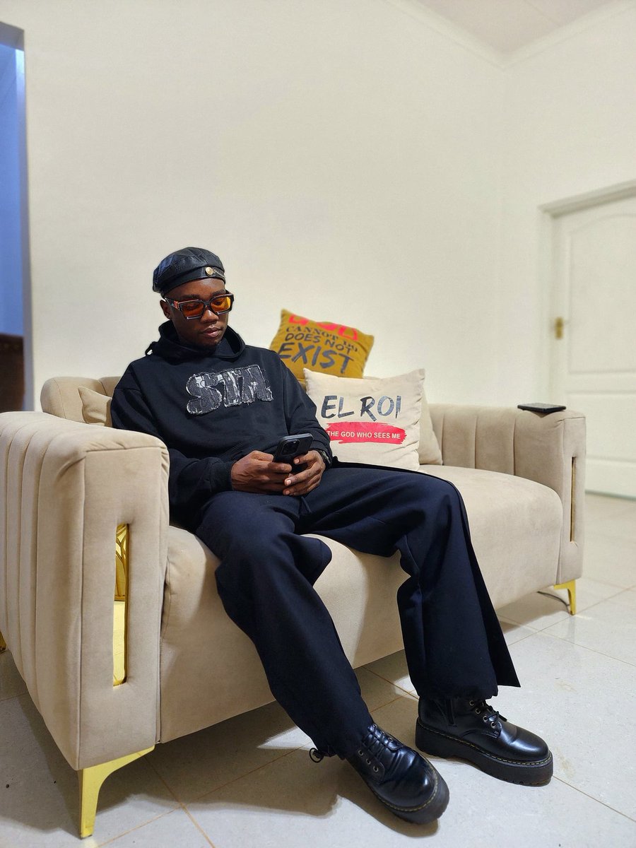 All black for Sunday🎩😎