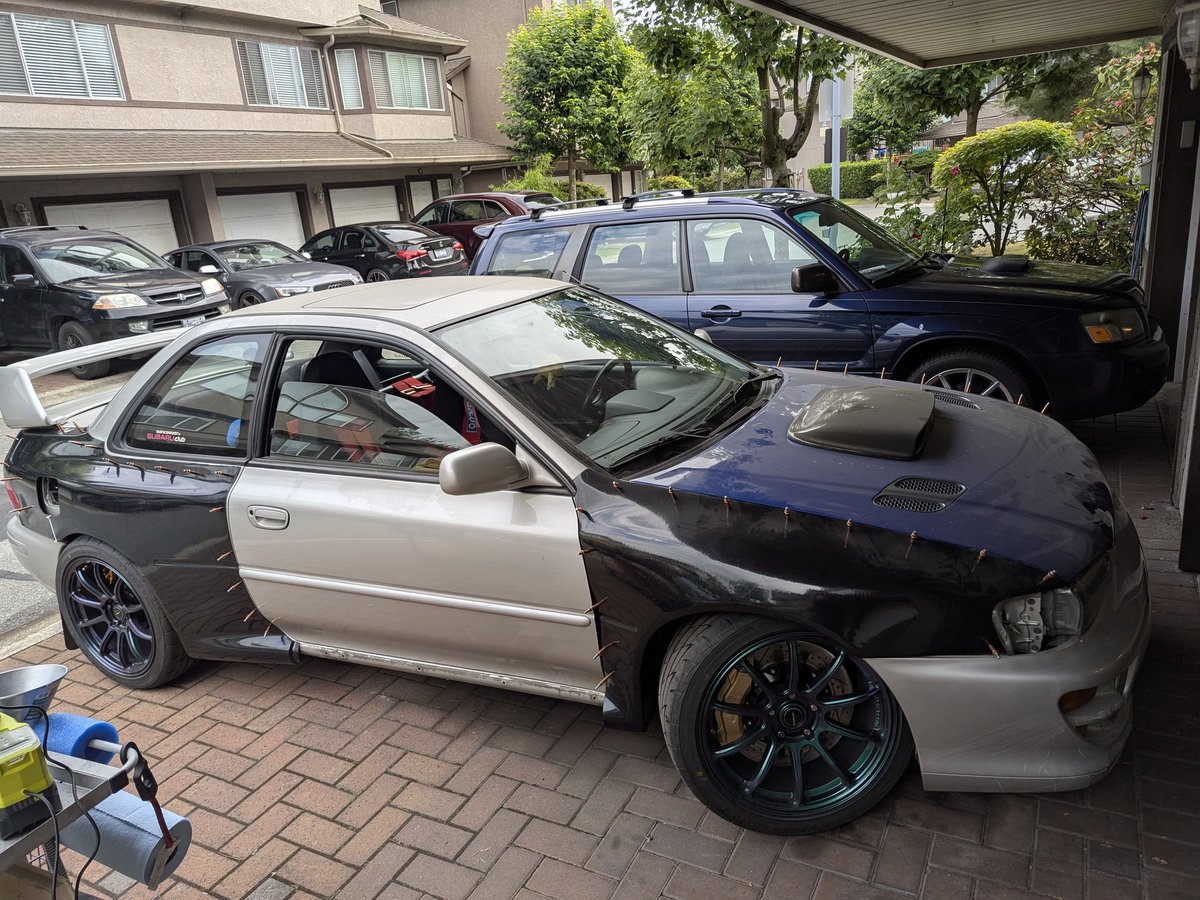 vay_thi's tweet photo. Out to play.  Lots of small adjustments needed. Both wide body panels and car. https://t.co/pTfNHf7Opt