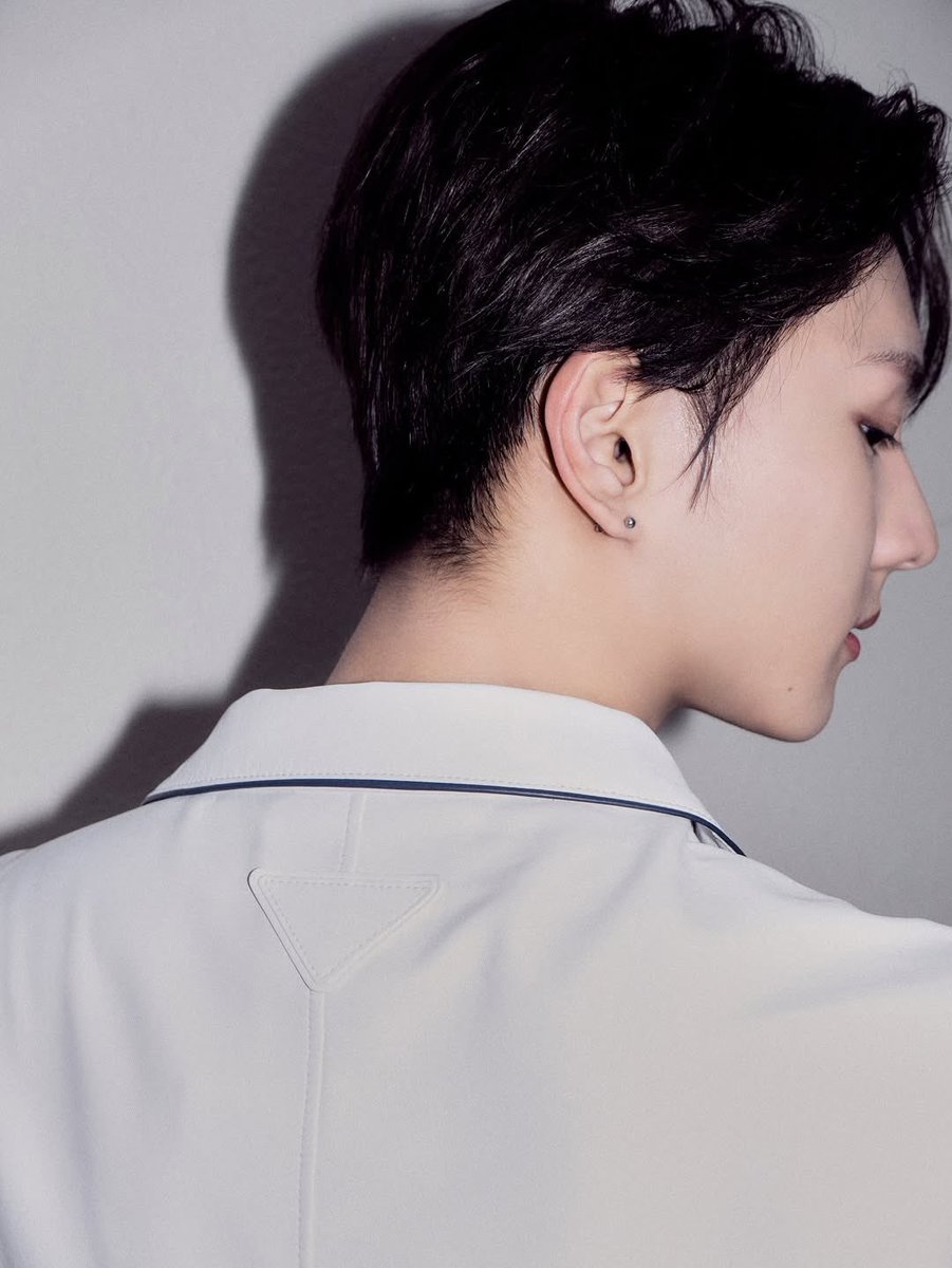 enhypenupdates's tweet photo. [INSTAGRAM] 250622

“of Prada SS26 @prada

#PradaSS26 #MiucciaPrada #RafSimons
#JUNGWON”

🔗: https://t.co/aS2ioWhw4n

@ENHYPEN_members @ENHYPEN #ENHYPEN #엔하이픈 https://t.co/5WzcRBCEuM