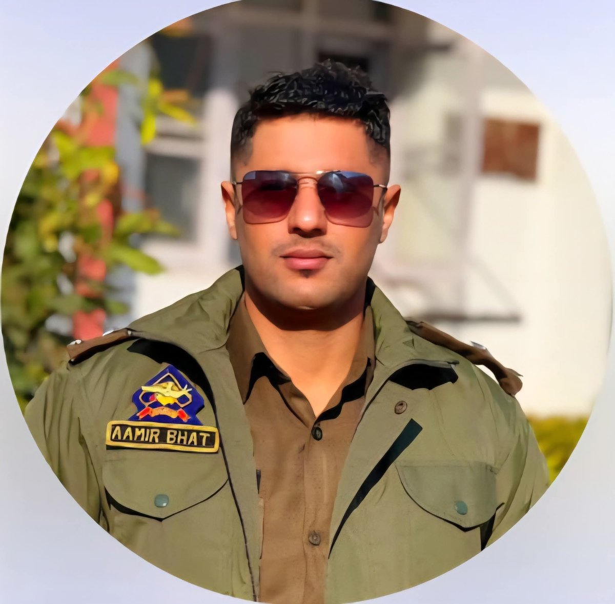 faroqbhat1's tweet photo. Gone Too Soon: Young DySP (Prob) Aamir Amin from Ujroo Langate passes away due to sudden cardiac arrest. His untimely departure has left everyone in deep shock. May Allah grant him the highest rank in Jannat and give strength to the bereaved family. https://t.co/urMKW5AhzZ