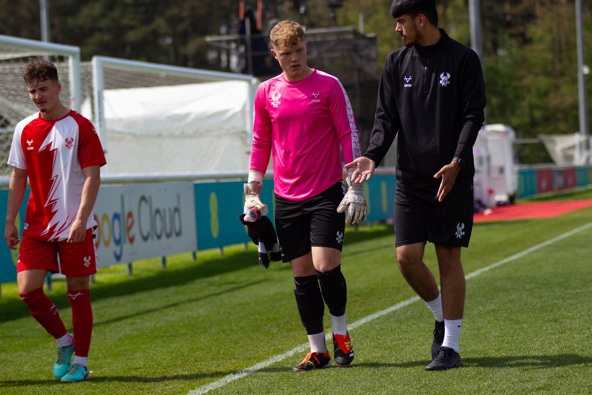 My name is Owen Hughes I am looking for a new club for the 25/26 season after taking a year away from the game I’m looking to get back to my very best 
I am a former Kidderminster harriers, stourport swifts and Bewdley town goalkeeper 

I am looking for step5+