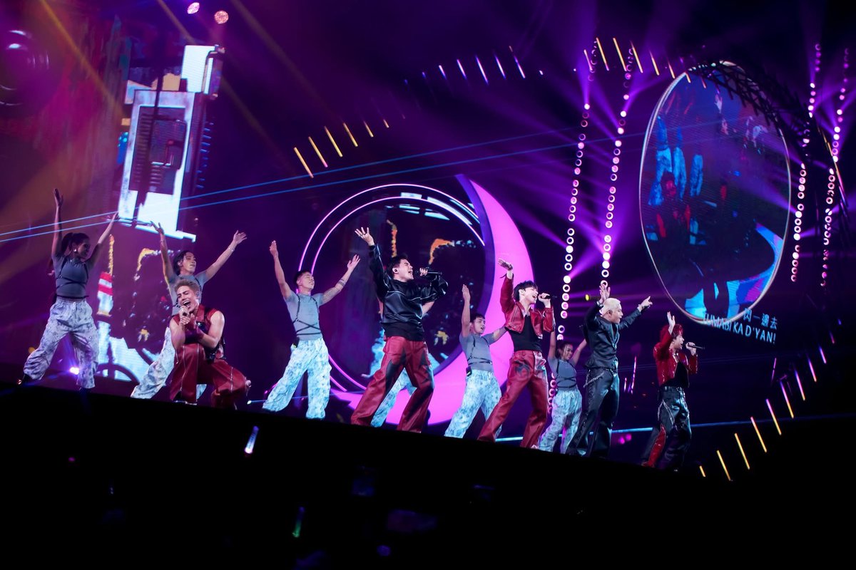 News5PH's tweet photo. UY PHILIPPINES! 🇵🇭

Nag-perform ang P-pop kings SB19 sa 2025 HITO Music Awards sa Taiwan na ginanap nitong Sabado, June 21.

"We finally hit the stage at HIT FM! 🤘," ayon sa grupo.

📸:SB19/Facebook https://t.co/8mrexBj2P1