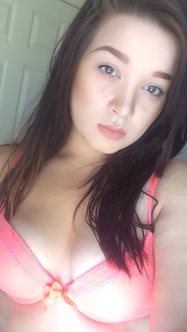 Plan grosse coquine tinyurl.com/5y4z6w3t pour voir mes seins et mon gros cul 😉