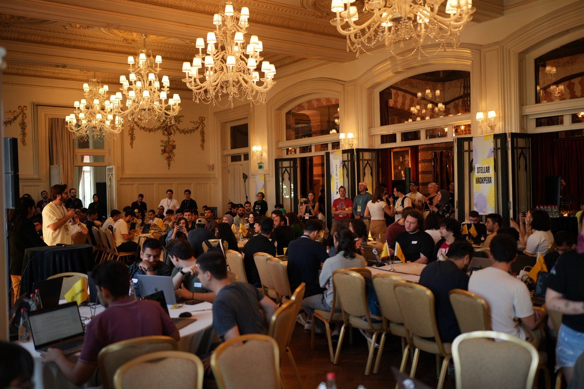 riseinweb3's tweet image. After a magical midnight at Pera Palas, we’re heading into the final day and the most exciting hours are just around the corner! ✨⏳

#StellarHackPera
