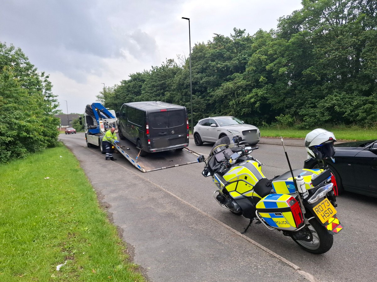 Derbyshire RPU Bikers (@derbysrpubikers) on Twitter photo #longeaton.
Initially stopped for not wearing seatbelt.
Driver provides false details, but access to <a href="/DVLAgovuk/">Driver and Vehicle Licensing Agency</a> licence details inc photo quickly sorts this issue.
No licence ⛔
No insurance⛔
Cords exposed on tyre ⛔
Reported for all offences.
Vehicle seized.
#opsbikes #longeaton.
Initially stopped for not wearing seatbelt.
Driver provides false details, but access to <a href="/DVLAgovuk/">Driver and Vehicle Licensing Agency</a> licence details inc photo quickly sorts this issue.
No licence ⛔
No insurance⛔
Cords exposed on tyre ⛔
Reported for all offences.
Vehicle seized.
#opsbikes