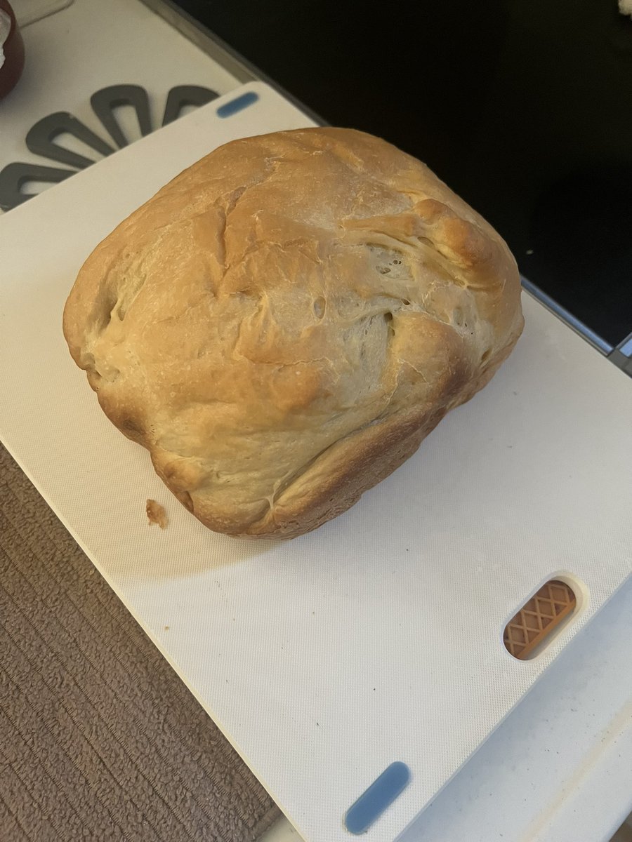 rokon0918's tweet photo. ホームベーカリー買っちゃった(ΦωΦ)

朝の3時半から焼く食パン('ω'ﾉﾉ"ﾊﾟﾝﾊﾟﾝ

 #シロカ
 #カルピスバター https://t.co/qAuNNEGRfF