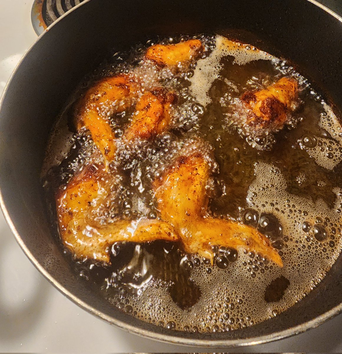 tarkishat's tweet photo. I'm that friend that's frying chicken at 3 AM. Yup that's me! #Trump #War #Iran #Isreal #IsraelIranConflict #cantsleep #Netanyahu https://t.co/eM85MS5FyY