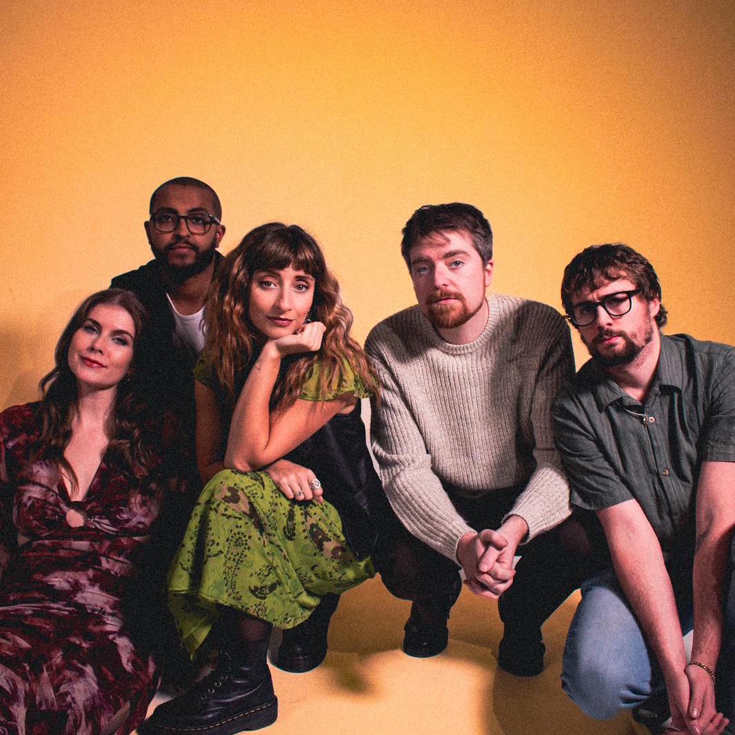 MusicBoxNZ (@musicboxnz) on Twitter photo Another favourite band of mine. Liverpool's Hushtones and a single called Fragments #NowPlaying on <a href="/MadWaspRadioMWR/">MadWaspRadioMWR</a> #MusicBoxNZ Another favourite band of mine. Liverpool's Hushtones and a single called Fragments #NowPlaying on <a href="/MadWaspRadioMWR/">MadWaspRadioMWR</a> #MusicBoxNZ