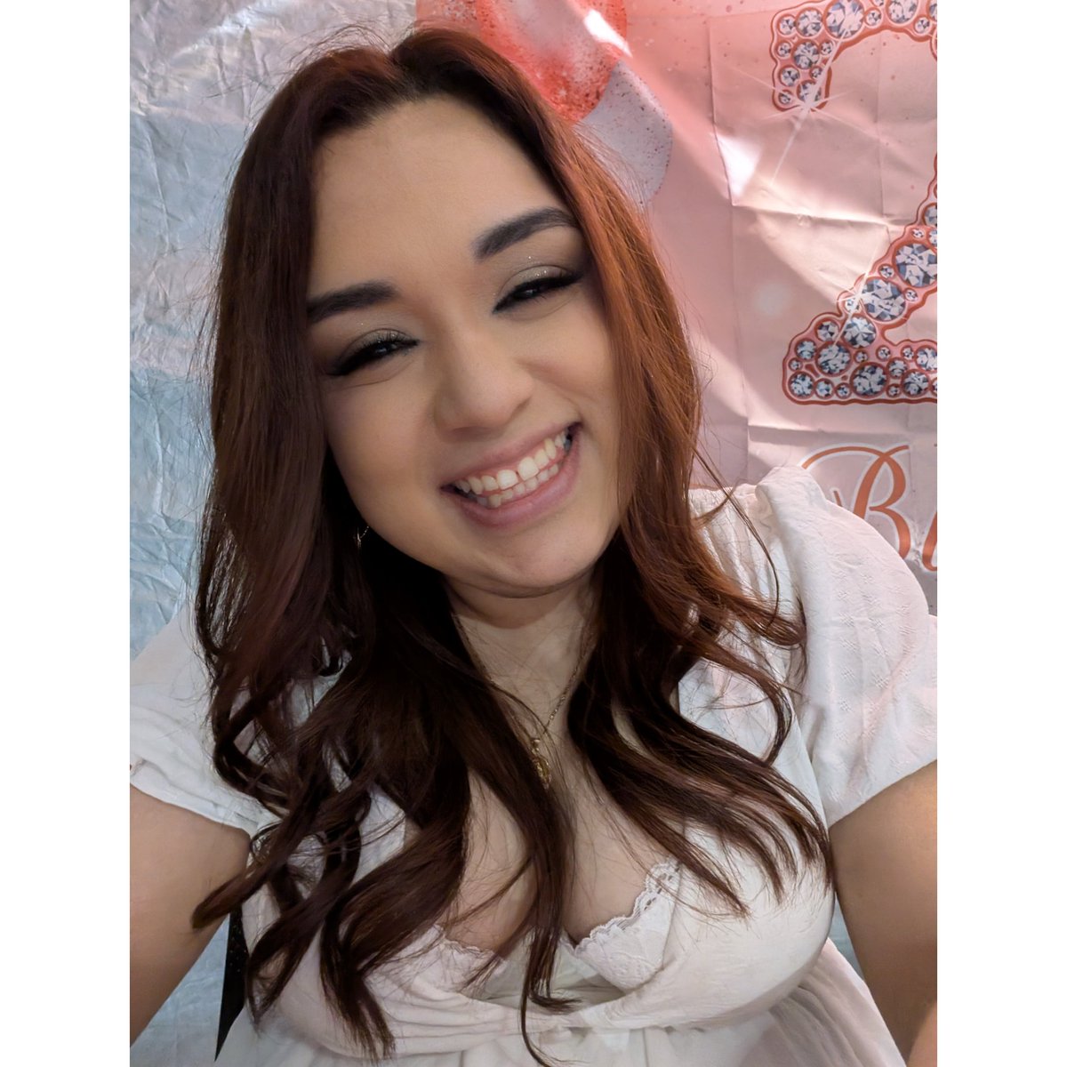 lupegjo's tweet image. It's been a while since I've uploaded a photo of myself so why not 🤷🏻‍♀️