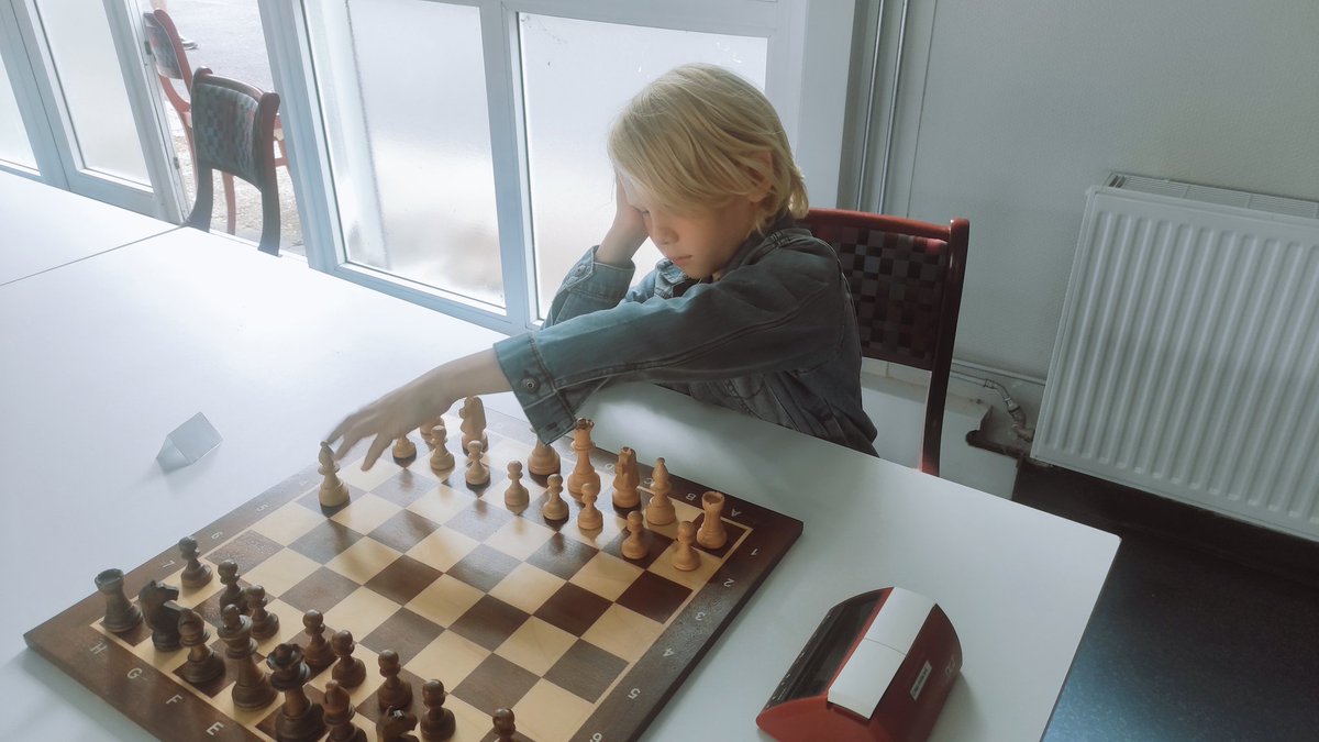 У Глеба сегодня первый в жизни чемпионат, а переживает больше всех папа 😨. 

Пожелайте ему удачи❤️