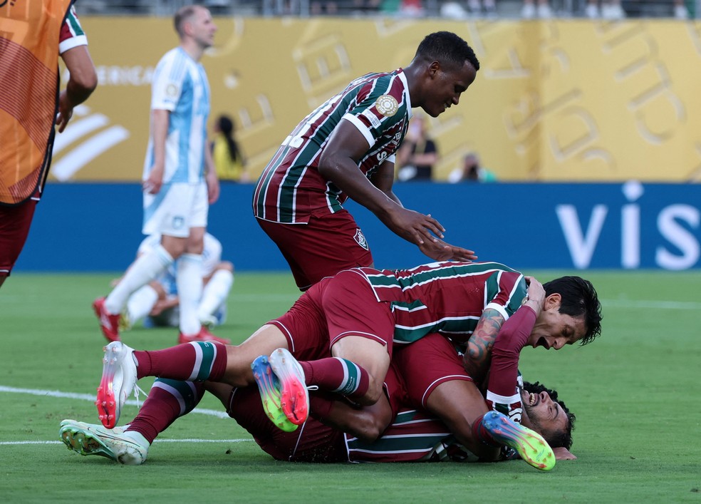 Copa do Mundo de Clubes cobra nível de concentração. Todo adversário deve ser levado a sério — e toda vitória comemorada. Fluminense até entrou focado, mas relaxou após o gol. Como se achasse que resolveria fácil e se meteu num buraco. Teve resiliência para reagir, mas tal
