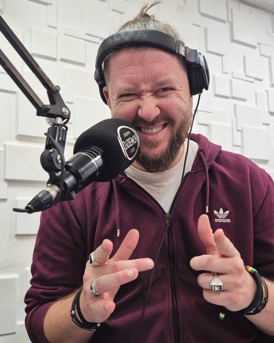 HomeboyzRadio's tweet photo. Cruise through your Sunday in style with @deejaykace on the Sunday Cruising show, your perfect ride from 10AM to 1PM! 🚘💨
Good vibes, great music, and that feel-good energy to fuel your day. 🎶🔥
#SundayCruising #HomeboyzRadio #DeeJayKace #FeelGoodSundays https://t.co/ufWCJSanuZ