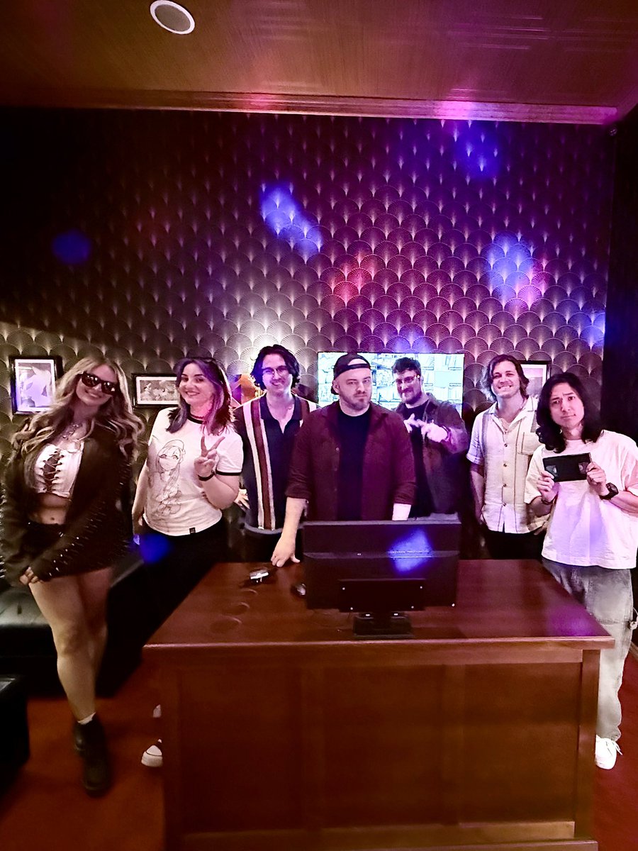 helloiamkate's tweet photo. Get friends who will do 3 escape rooms with you in one day. 🥹🤍 https://t.co/qn82RPgwEB