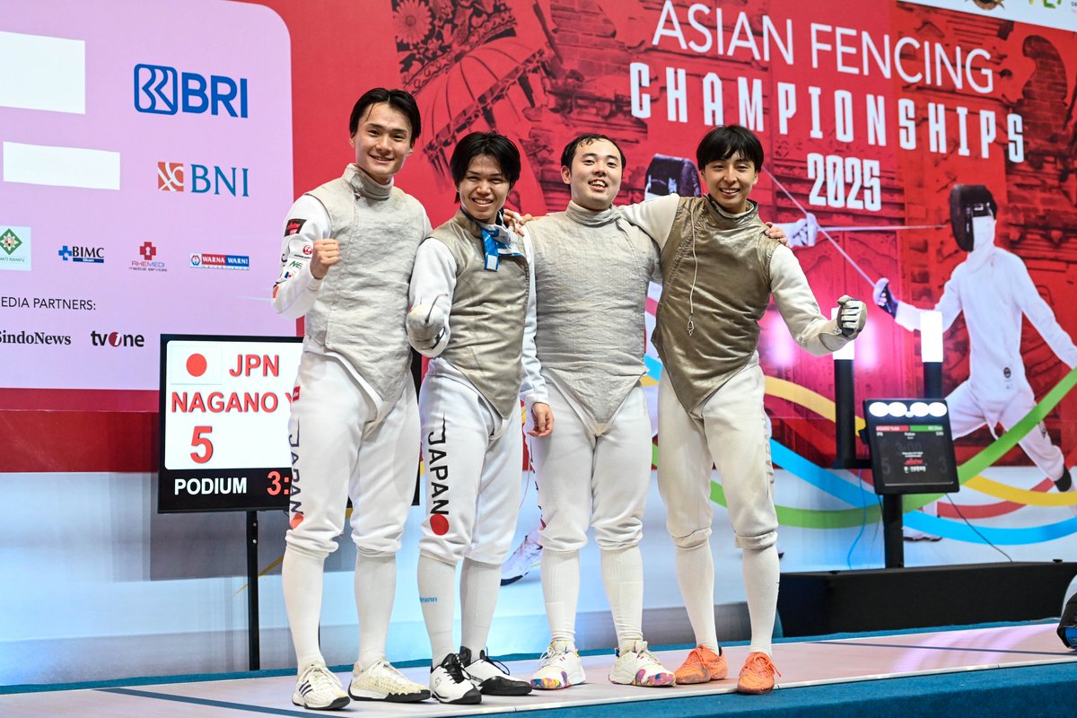 FIE_fencing's tweet photo. Day 6 at the 2025 Asian Fencing Championships in Bali! 🇮🇩 - 🏆 Men’s Team Foil Final
Team 🇯🇵 Japan delivered a strong performance to claim the gold with a clear 45-21 win! 🤺 🔥 Congratulations to Team 🇨🇳 China on taking silver after a tough competition!👏 

Team Japan @FJE_fencing 
Shunsuke Baba
Kazuki Iimura
Kyosuke Matsuyama
Yudai Nagano

Team China
Yifan Guo
Ziwei Mo
Jie Xu
Zhaoran Zeng

📊 Full Results: https://t.co/BUAYuoCdip
📺 Watch live: https://t.co/qzLKm9Rva2

#fencing #escrime #esgrima #FIE #AsianChampionships #Bali2025 #Indonesia #zonalchampionships #foil
📸 Eva Pavia Gomes | #BizziTeam