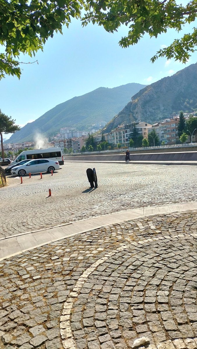 Amasya
Dağları Ferhat boşuna dememiş 
Ulaa Toprak yok her yer dağ 🤭

Staj çırak mağduru kararlı
#TamSigortaHakkımızSiyasetinOyuncağıDeğil