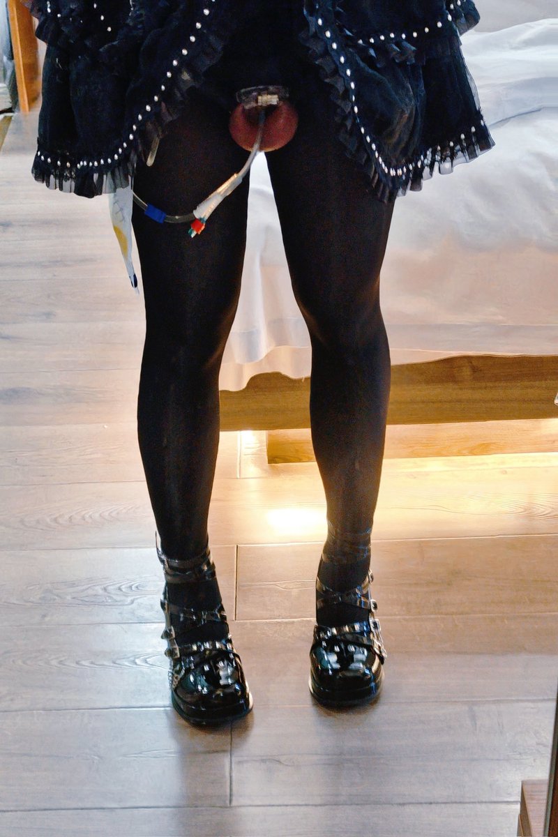 好像玩得有点大...😈
#导尿管 #男娘 #伪娘 #贞操锁