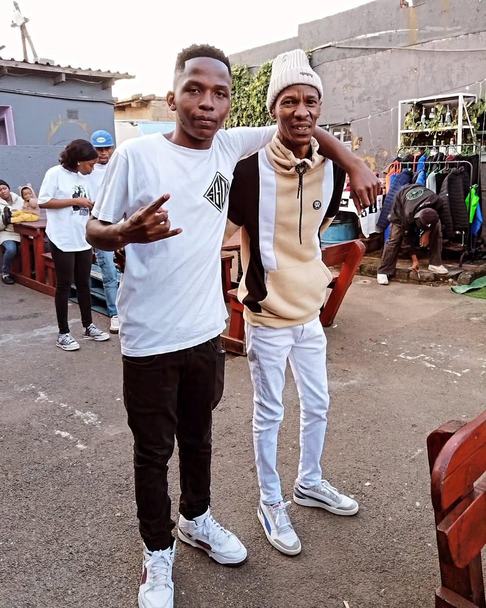 Music has an incredible way of uniting us, fostering new friendships and building a community 

Always pour your heart into what you create in the studio, because that love resonates deeply with your fans ❤️ 

🔗smrtlnk.app/Khona-La-Album

#KhonaLa #OutNow