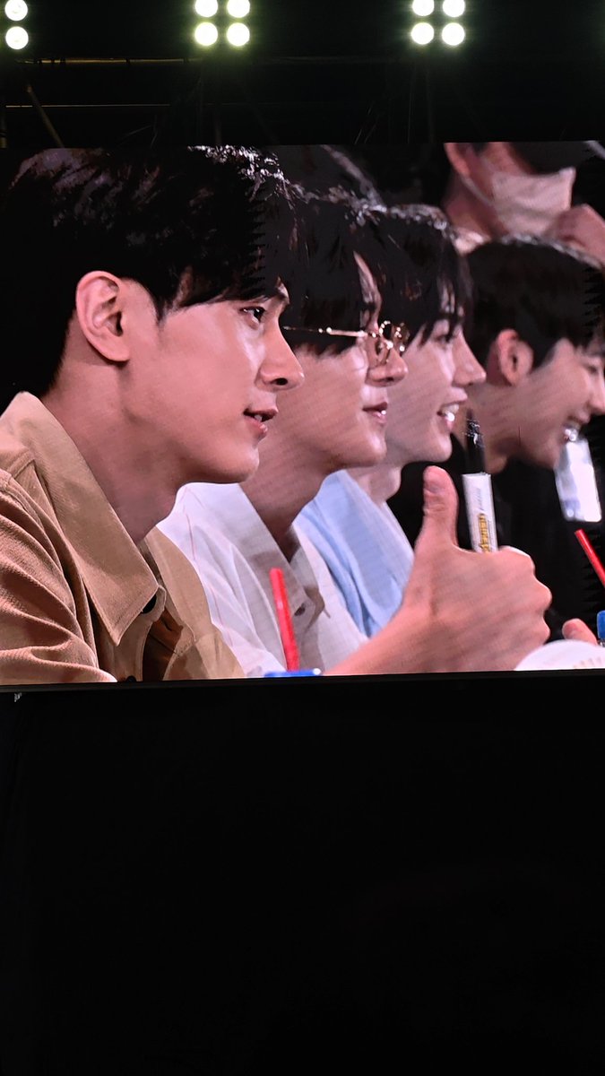 02z เฟรมพระเจ้าเกิ้น

#ShopeexEnhypenFansignandCafe