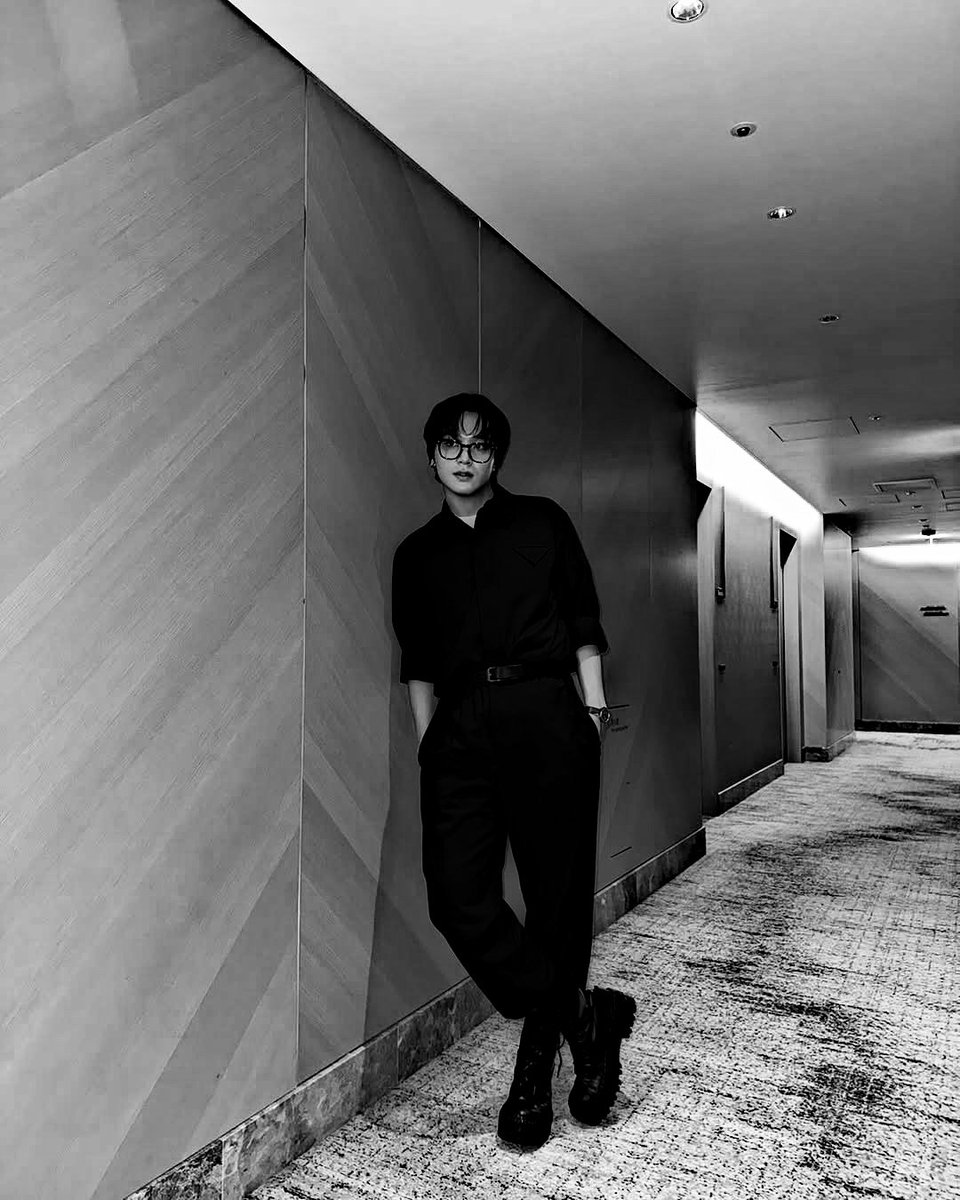 ovhaechan's tweet image. 𝗃𝗎𝗌𝗍   𝖺𝗇𝗈𝗍𝗁𝖾𝗋   𝖽𝖺𝗒   𝗈𝖿   𝗆𝖺𝗄𝗂𝗇𝗀   𝖼𝖺𝗌𝗎𝖺𝗅   𝗅𝗈𝗈𝗄   𝖼𝖺𝗉𝗍𝗂𝗏𝖺𝗍𝗂𝗇𝗀.