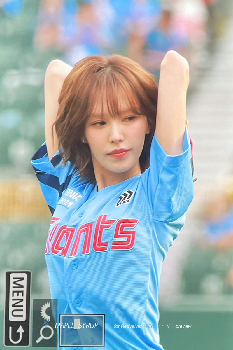 maplesyrup0221's tweet photo. 250622 롯데자이언츠 시구⚾️
#웬디 #Wendy https://t.co/RecrlxB75Z