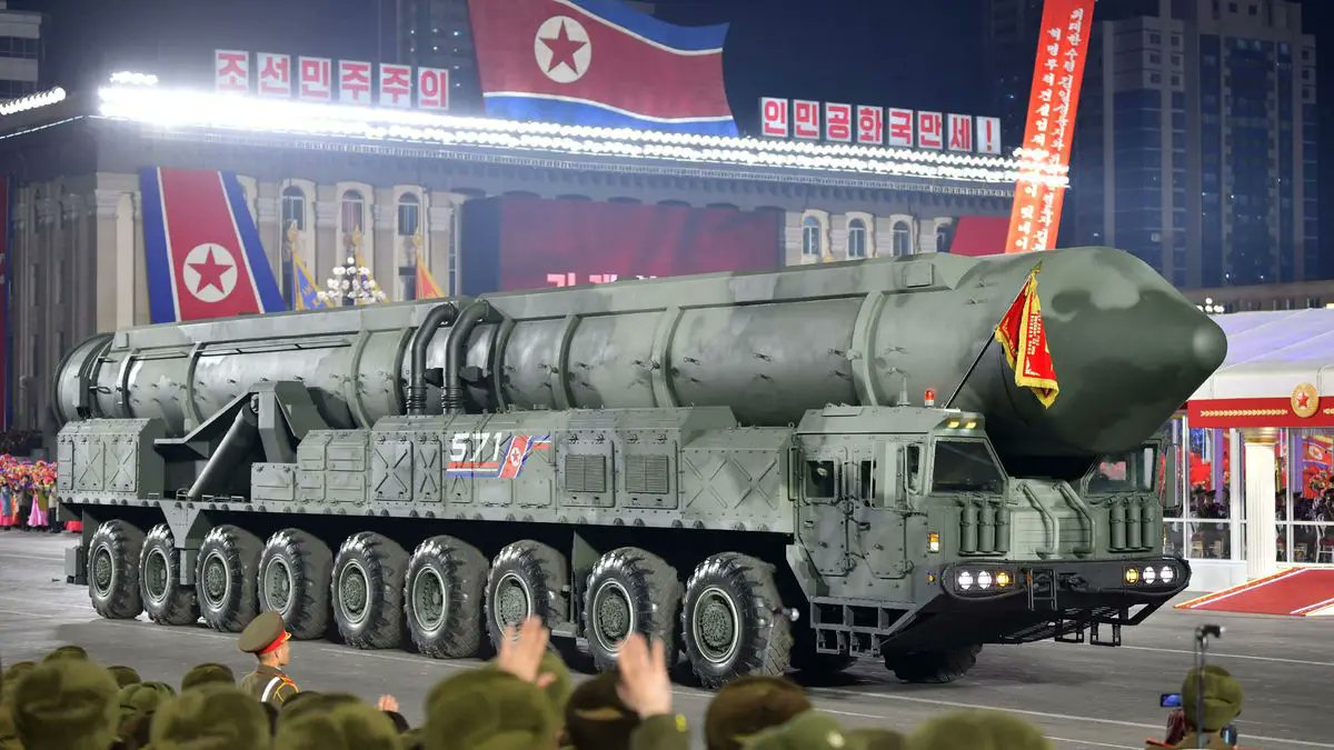En el mundo actual la diplomacia es una ilusión

En el sistema capitalista-imperialista dominante no rige la diplomacia ni las negociaciones. Rige la fuerza y el poderío militar. +