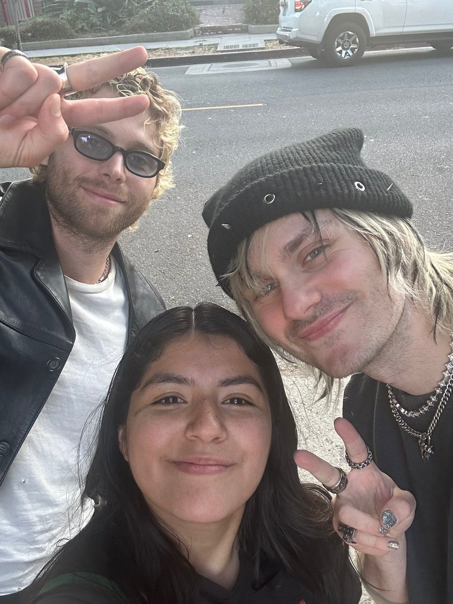 mgccontents's tweet image. MUKE IN 2025!!!!!!!!!!!!!