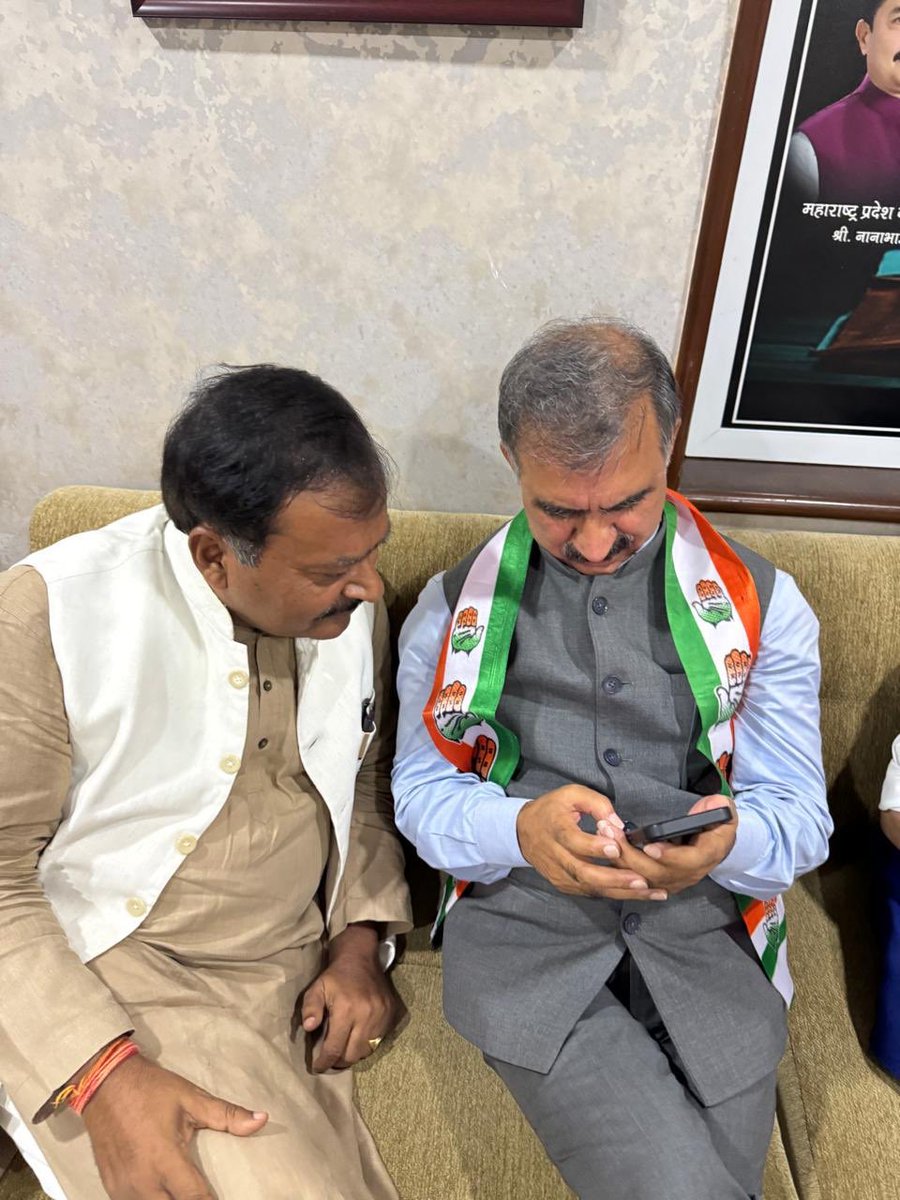 Moazzam Shabbir 🇮🇳 (@moazzamshb) on Twitter photo कांग्रेस पार्टी के एक मज़बूत स्तंभ और एक साफ़ विचारधारा वाले व्यक्ति आदरणीय <a href="/ssrajputINC/">Surendra Rajput </a> जी को जन्मदिन की हार्दिक शुभकामनाएँ।
अल्लाह आपको हमेशा ख़ुश रखे और स्वस्थ रखे।
आमीन। कांग्रेस पार्टी के एक मज़बूत स्तंभ और एक साफ़ विचारधारा वाले व्यक्ति आदरणीय <a href="/ssrajputINC/">Surendra Rajput </a> जी को जन्मदिन की हार्दिक शुभकामनाएँ।
अल्लाह आपको हमेशा ख़ुश रखे और स्वस्थ रखे।
आमीन।