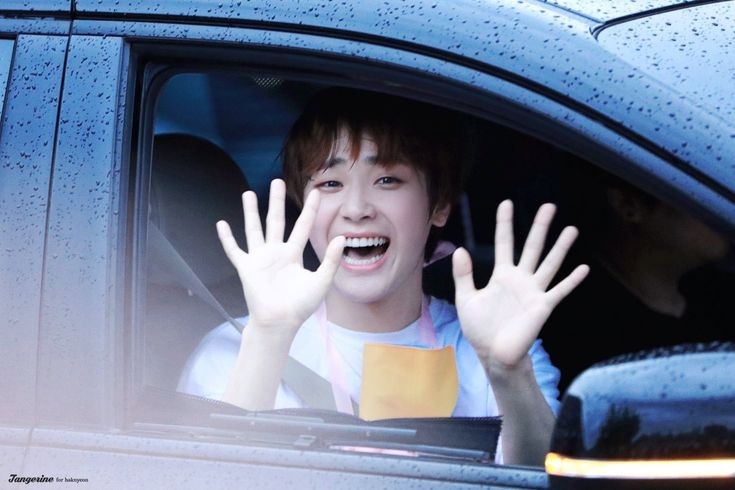 #JusticeForHAKNYEON
#JusticeForJUHAKNYEON
#AlwaysWithYouJUHAKNYEON
#WeStandWithJUHAKNYEON