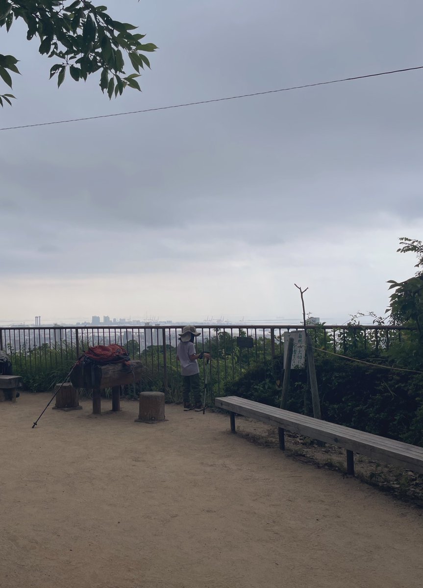 moftt33's tweet image. 娘と山登り後ハーブ園に行ってきました。途中から登山道に私達しか居なくて不安になったけど辿り着けて良かったわい
