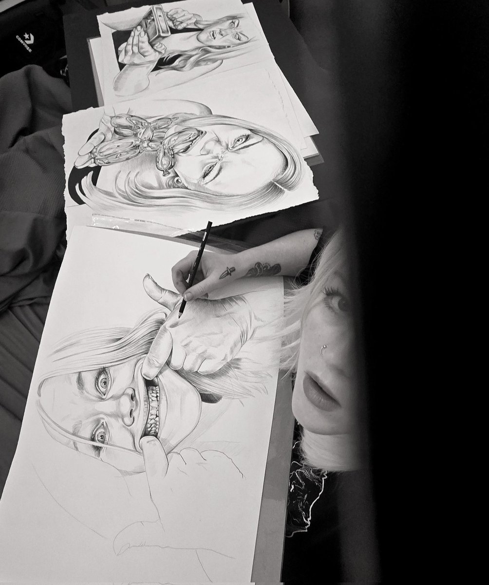 The art vs the gremlin that drew it 😊
