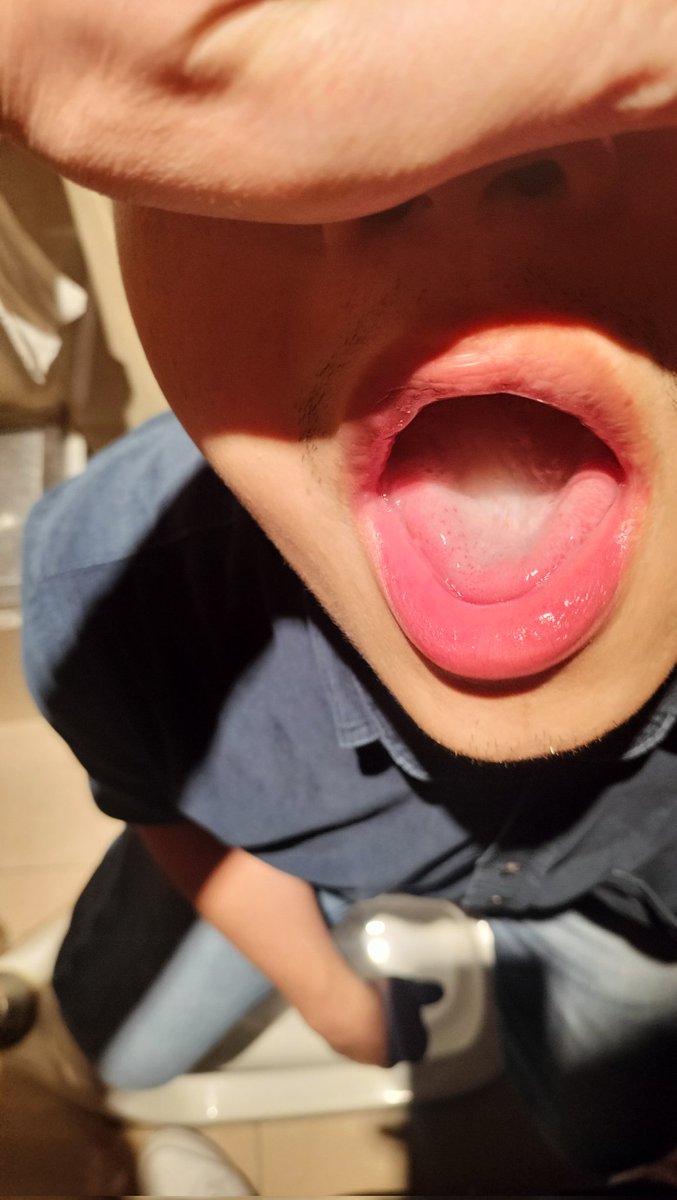 鞋襪里歐 (@likemax4) on Twitter photo 看看張騷嘴讓我射了多少
賞給你了吃掉吧! 看看張騷嘴讓我射了多少
賞給你了吃掉吧!