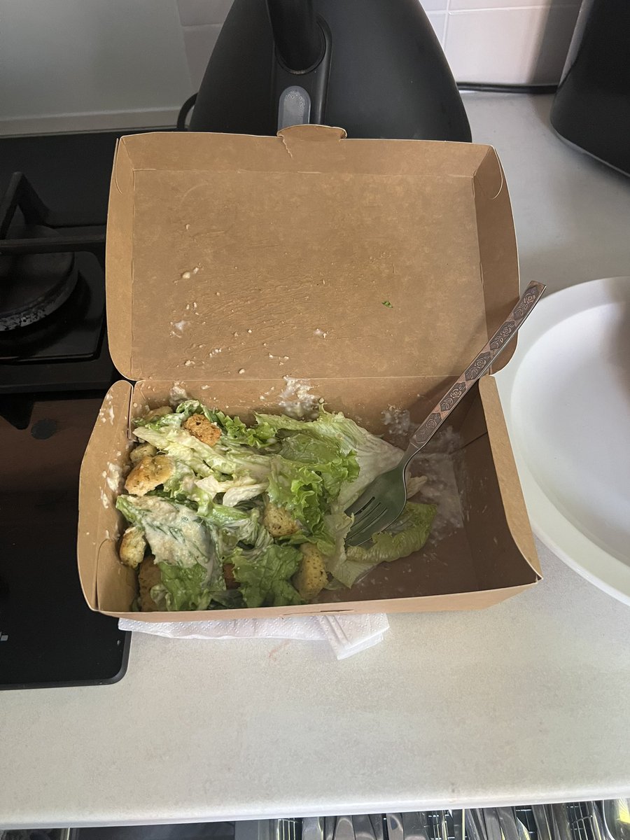 curtaintwitcher's tweet photo. @NandosUK £17.55 for this? Seriously? Tiny salad, tiny piece of halloumi and as for the chicken breast…is this the most flat chested chicken you could find? https://t.co/cV3Cq6NhVR