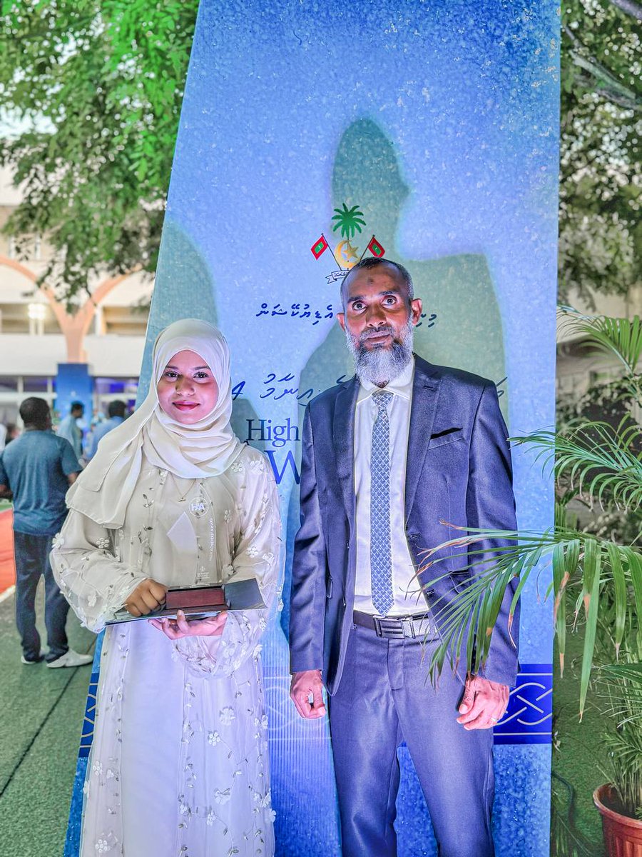 LandhooSchool's tweet photo. 🏆 High Achievers' Award 2024
Big congrats to Rauha, Meesham, Zaina, Raula, Anoof &amp; Shaiban on this well-deserved honor! 🌟
Your hard work &amp; excellence inspire us all. Keep shining! 👏🎉 #HighAchievers #ProudMoment https://t.co/N1pRFPm5Ai