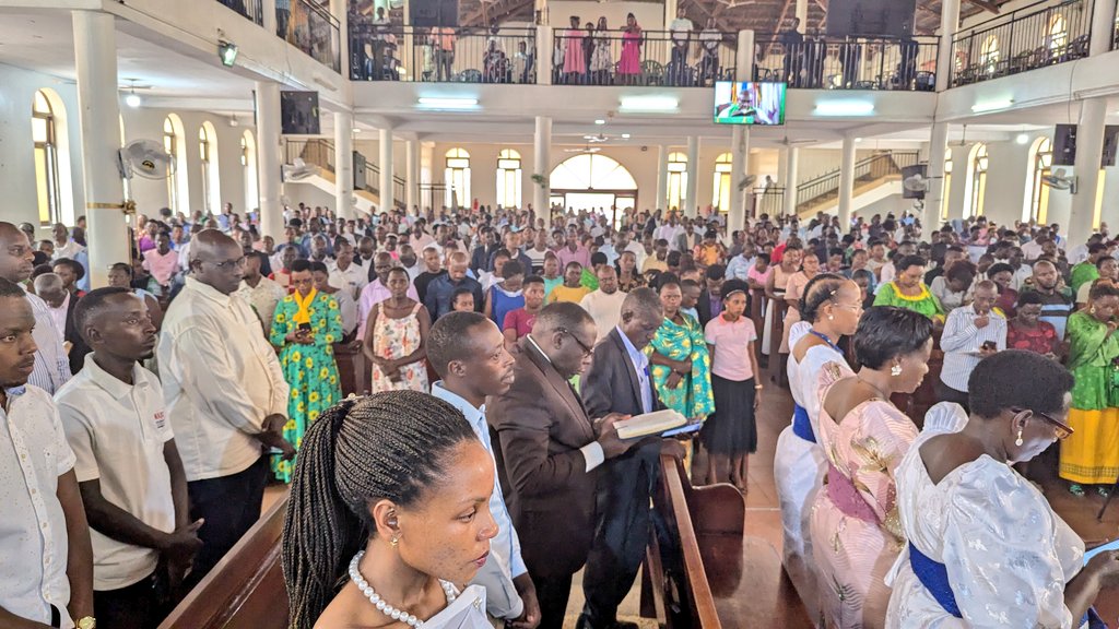 diocese_kampala's tweet image. Preaching under the theme, Being Led by the Holy Spirit. Quoting Rom 8:14, “For those who are led by the Spirit of God are the children of God” Bishop challenged congregants to reflect deeply: “Is the Holy Spirit the one leading your life, or are you still leading yourself?”