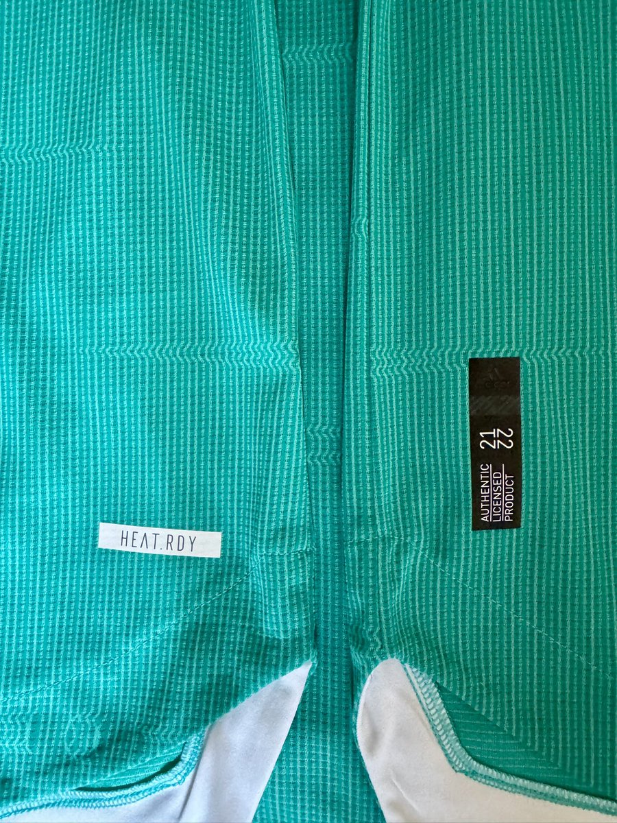 madsean86's tweet image. A two day trip to Legoland with the wife and boy. Going to be hot so lightweight football shirts required. Any guesses?
