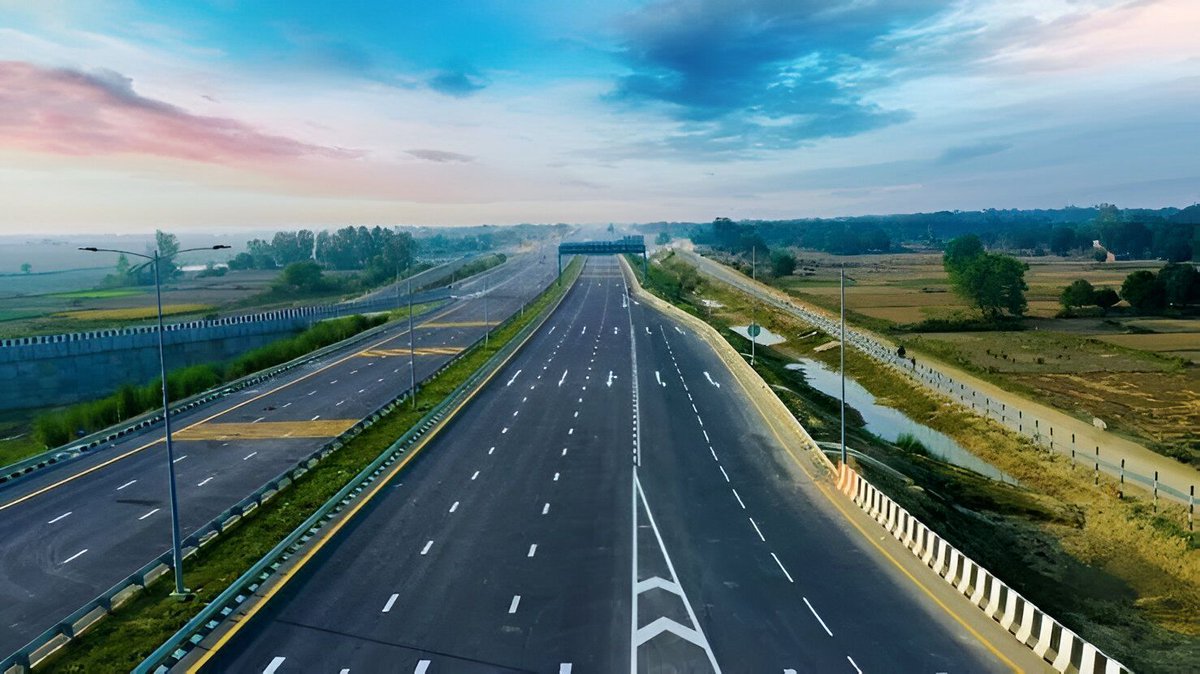Uttar Pradesh now accounts 42% of the total expressway network in Bharat.

Thank you, Akhilesh Yadav, for not being in power since last 8 years. Your absence has helped UP to achieve such great heights. Pls keep enjoying your outster from State Govt.