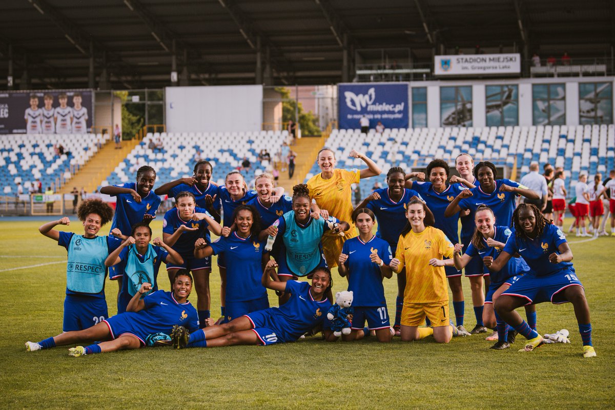 Daniel Marques (@daniel_mrq) on Twitter photo Ce n'est que la 2e fois que l'<a href="/equipedefranceF/">Equipe de France Féminine</a> compte au moins 3 joueuses impliquées sur 4 buts (Graziani 5, Joseph & Mendy 4) sur une édition du #WEUROU19 après 2016 (Katoto 7, Morroni 5, Mateo 4). Variété #Bleuettes Ce n'est que la 2e fois que l'<a href="/equipedefranceF/">Equipe de France Féminine</a> compte au moins 3 joueuses impliquées sur 4 buts (Graziani 5, Joseph & Mendy 4) sur une édition du #WEUROU19 après 2016 (Katoto 7, Morroni 5, Mateo 4). Variété #Bleuettes