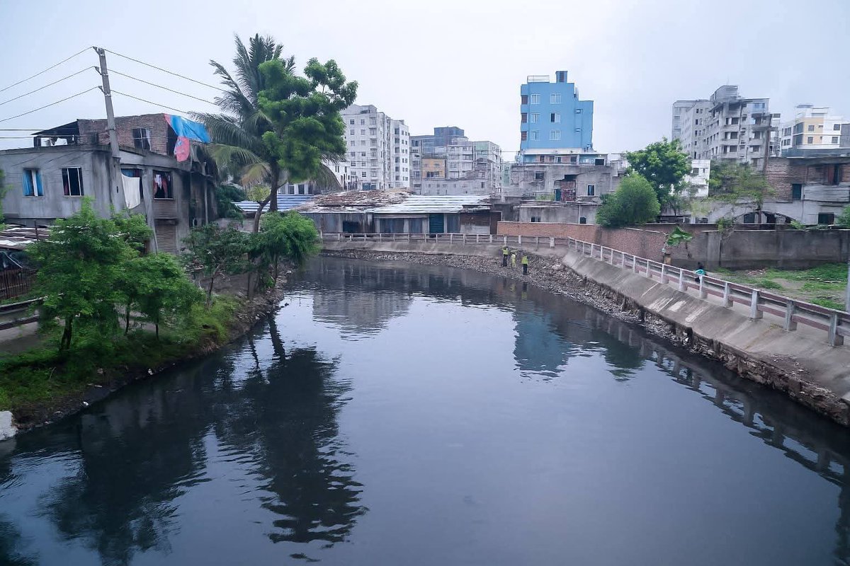 iam_RNN's tweet photo. #CholoKhaalBachai  Vs After
What was once seen as nearly impossible is now a reality for one key reason—we had to try. Decades of waste cleared in 72 hours.
To build a new Bangladesh, we must envision it clean and green. Restoring canals is just the first step. https://t.co/yVemGzLSbG
