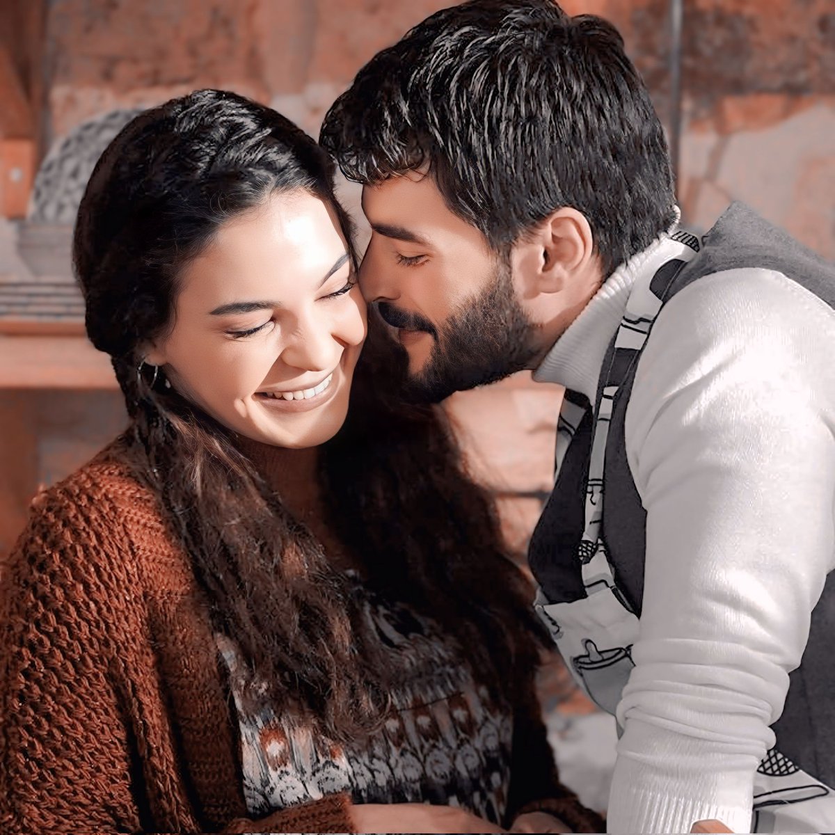 _hercaiailesi_'s tweet photo. 217. Hafta 

#Hercai #ReyMir https://t.co/U7fdUCfwcd