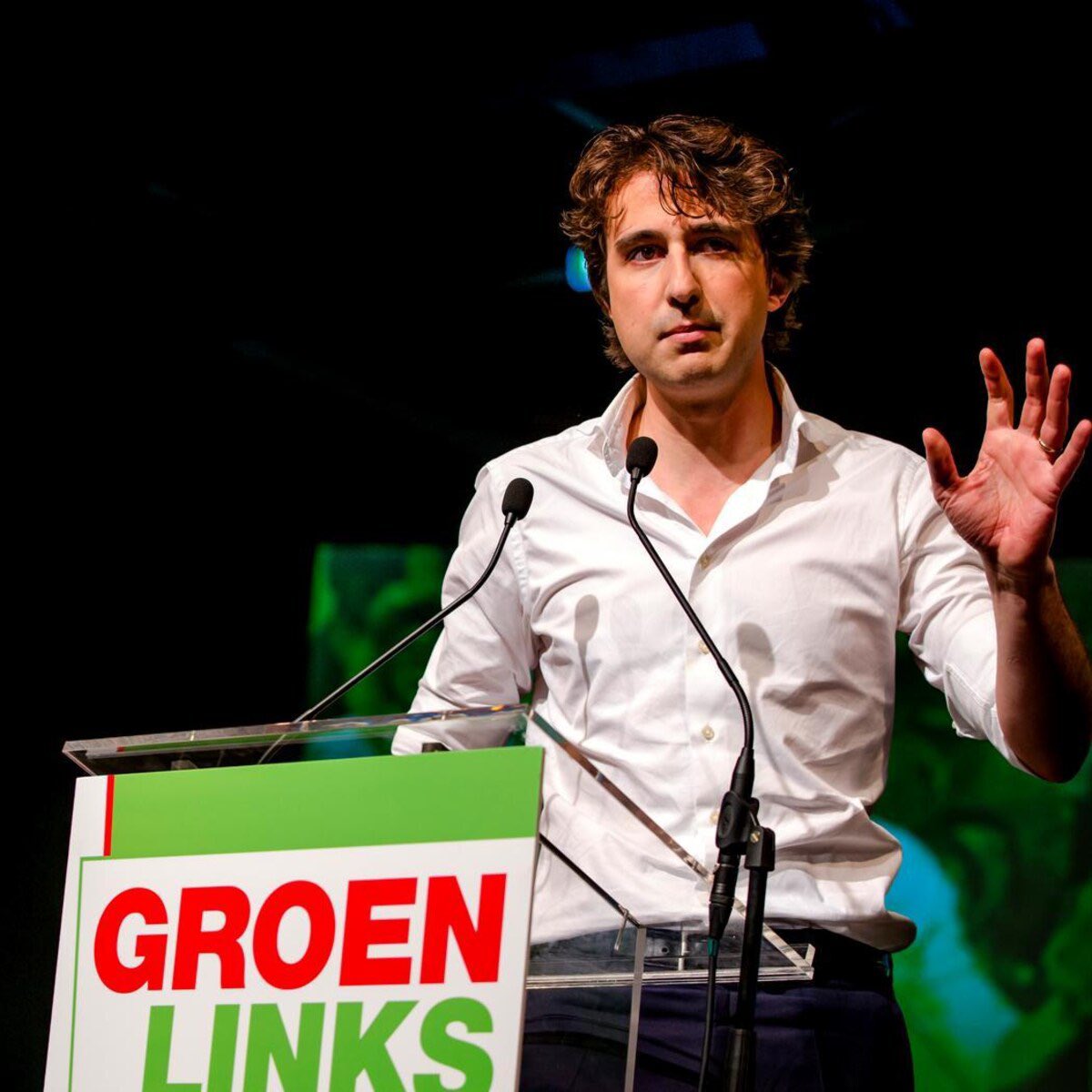 Belangrijk is om te melden dat juist <a href="/gl_pvda/">GroenLinks-PvdA</a> ers als <a href="/jesseklaver/">Jesse Klaver</a> en <a href="/a_lahlah/">Esmah Lahlah 🕊️</a> als eersten contact zochten met Verbeet en Oudkerk om hun zorgen te adresseren. Zoals Klaver dat steeds doet. Het gaat niet om GL ers als Klaver, <a href="/suzanne_GL/">Suzanne Kröger 💚</a>, <a href="/LauraBromet/">Laura Bromet 🍀🕊</a>. Die zoeken wel de