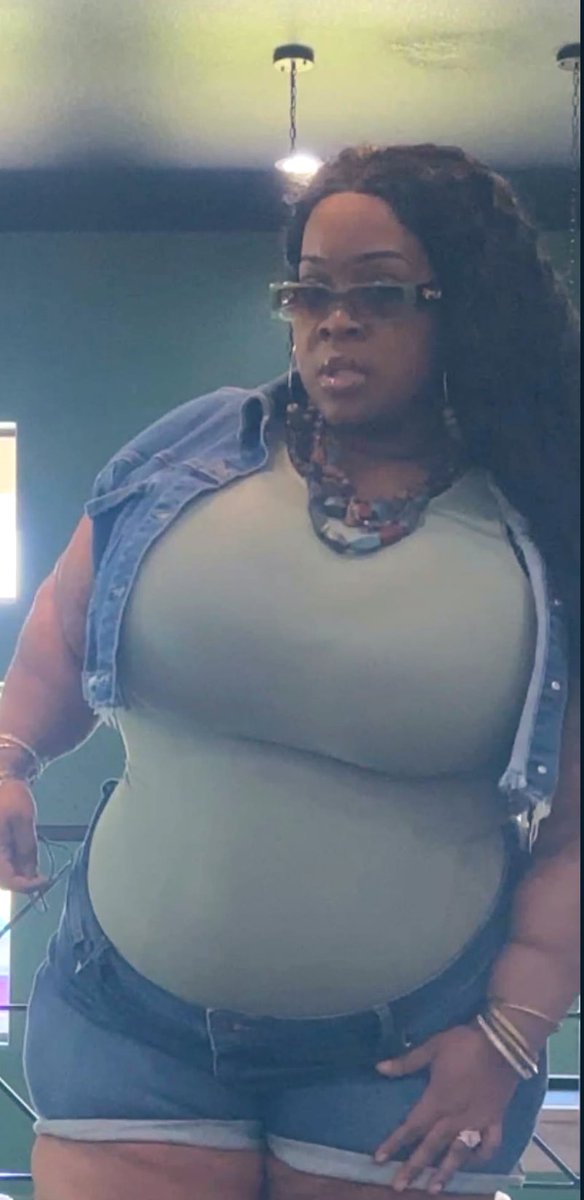 queensugaarr's tweet photo. And DIDDDDD🪭🎂🎉🎊🥲🎂🎉🎊🎂🪭 

My 44th Birthday was not like LAST YEAR… and NEITHER is my WAISTLINE…. 👀😂💕🙏🏽🥰👩🏽‍❤️‍💋‍👨🏾🤣🎂🪭

🔥CONSISTENCY 
🔥CONSISTENCY
🔥CONSISTENCY https://t.co/Vr3G9ICyLB