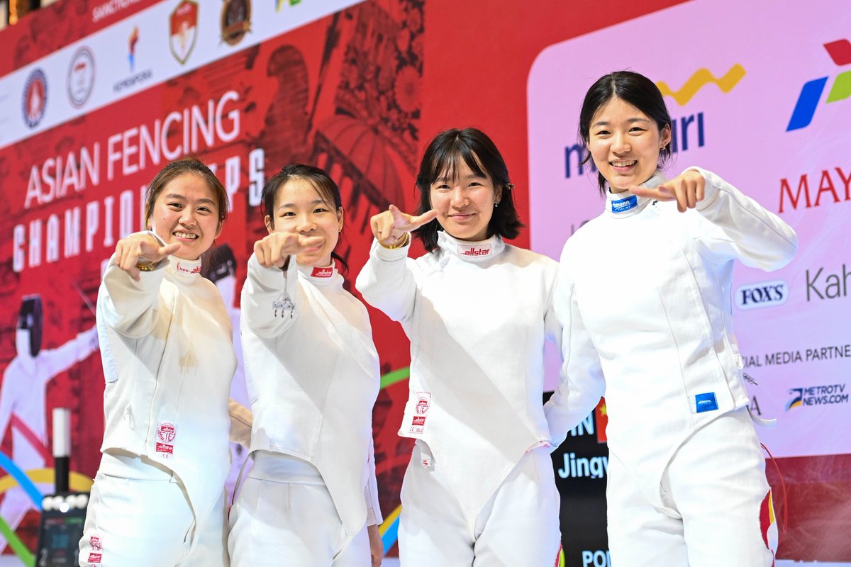 FIE_fencing's tweet photo. Day 6 at the 2025 Asian Fencing Championships in Bali! 🇮🇩 
In a tense and thrilling Women’s Team Epee final, 🇨🇳 China claimed the gold medal with a 41-38 victory! 🥇 Congratulations to Team China on their impressive win!
👏 Hats off to Team Korea 🇰🇷 for their strong performance and well-deserved silver medal! 🥈

Stay tuned:
📊 Full Results: https://t.co/BUAYuoCdip
📺 Watch live: https://t.co/qzLKm9Rva2

#fencing #escrime #esgrima #FIE #AsianChampionships #Bali2025 #Indonesia #zonalchampionships #epee
📸 Eva Pavia Gomes | #BizziTeam