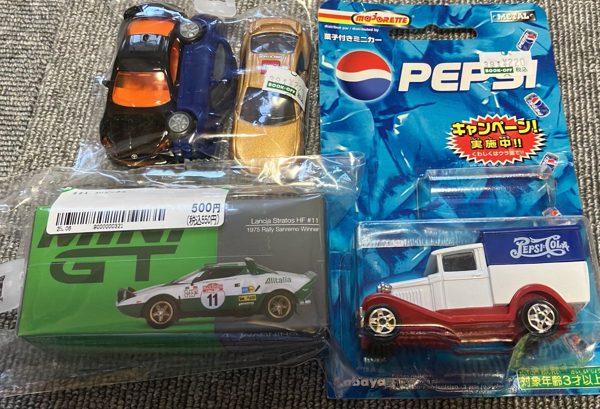 showchan300's tweet image. 新宿おもちゃカーニバルは気分が乗らず不参加。でも結局ブックオフでミニカー買ってきた。ストラトス安い☺️
#マジョレット 
#miniGT  
#トミカ