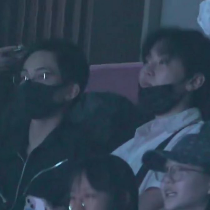 hanniethinker04's tweet photo. JEONGHAN AND SEUNGKWAN AT TWS CONCERT TODAY. https://t.co/wpA4GgpjZl