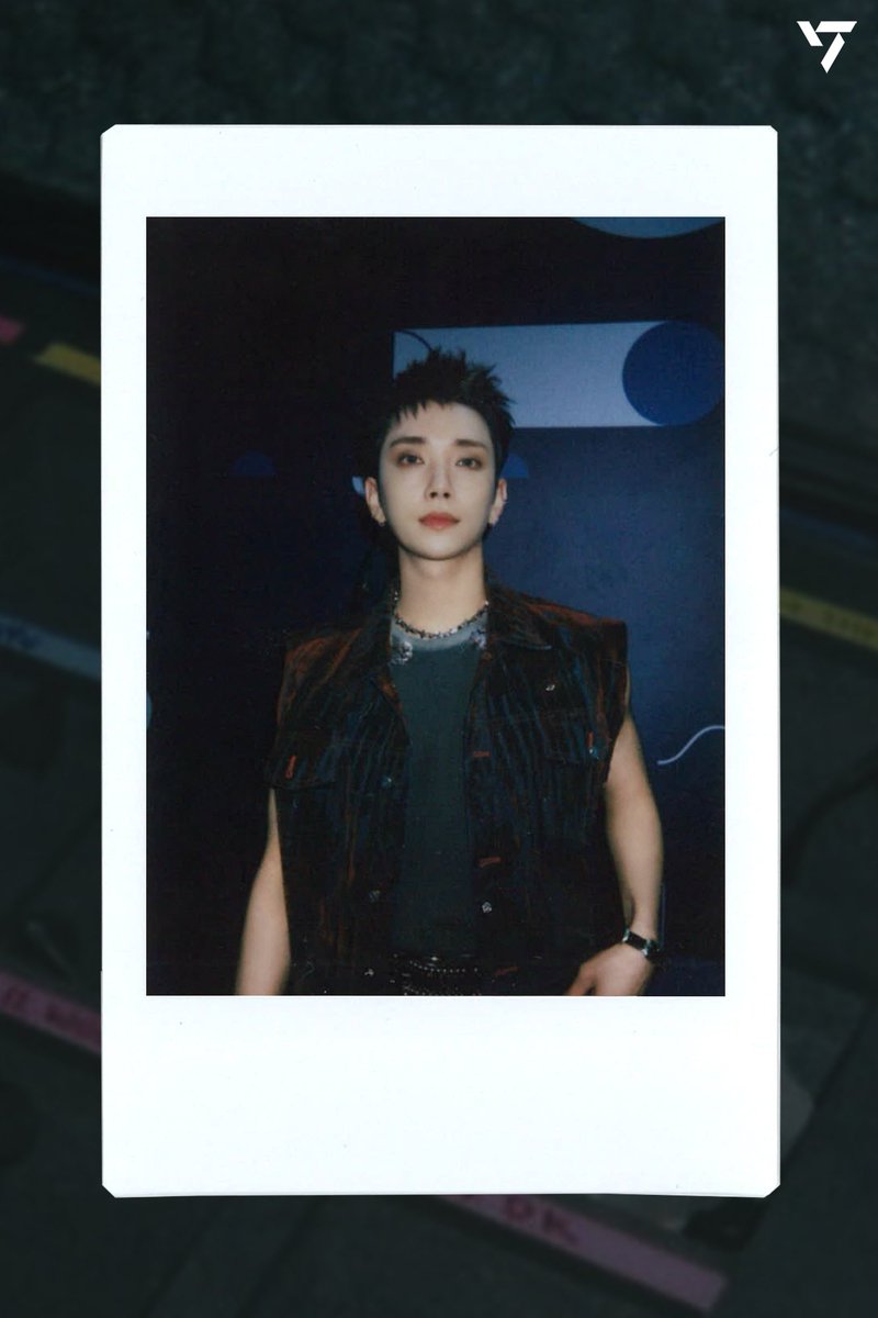 _mulgeunhaneul's tweet photo. [WEVERSE POST]

[#17pcs] ‘THUNDER’ Photo Sketch (Instant photo ver.) https://t.co/XCO74uzHaZ